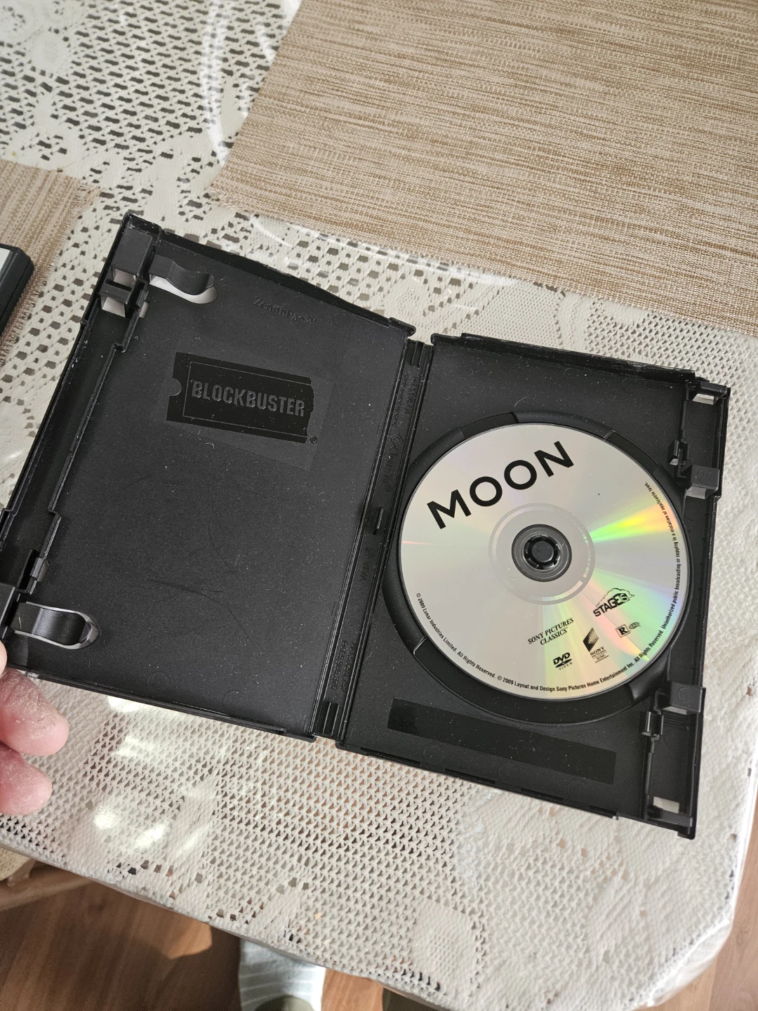 Moon DVD - photo 2