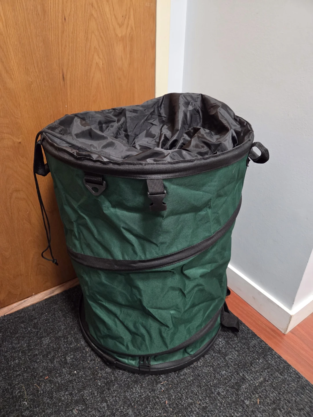 Collapsible Pop-Up Garden Storage or Waste Bin
