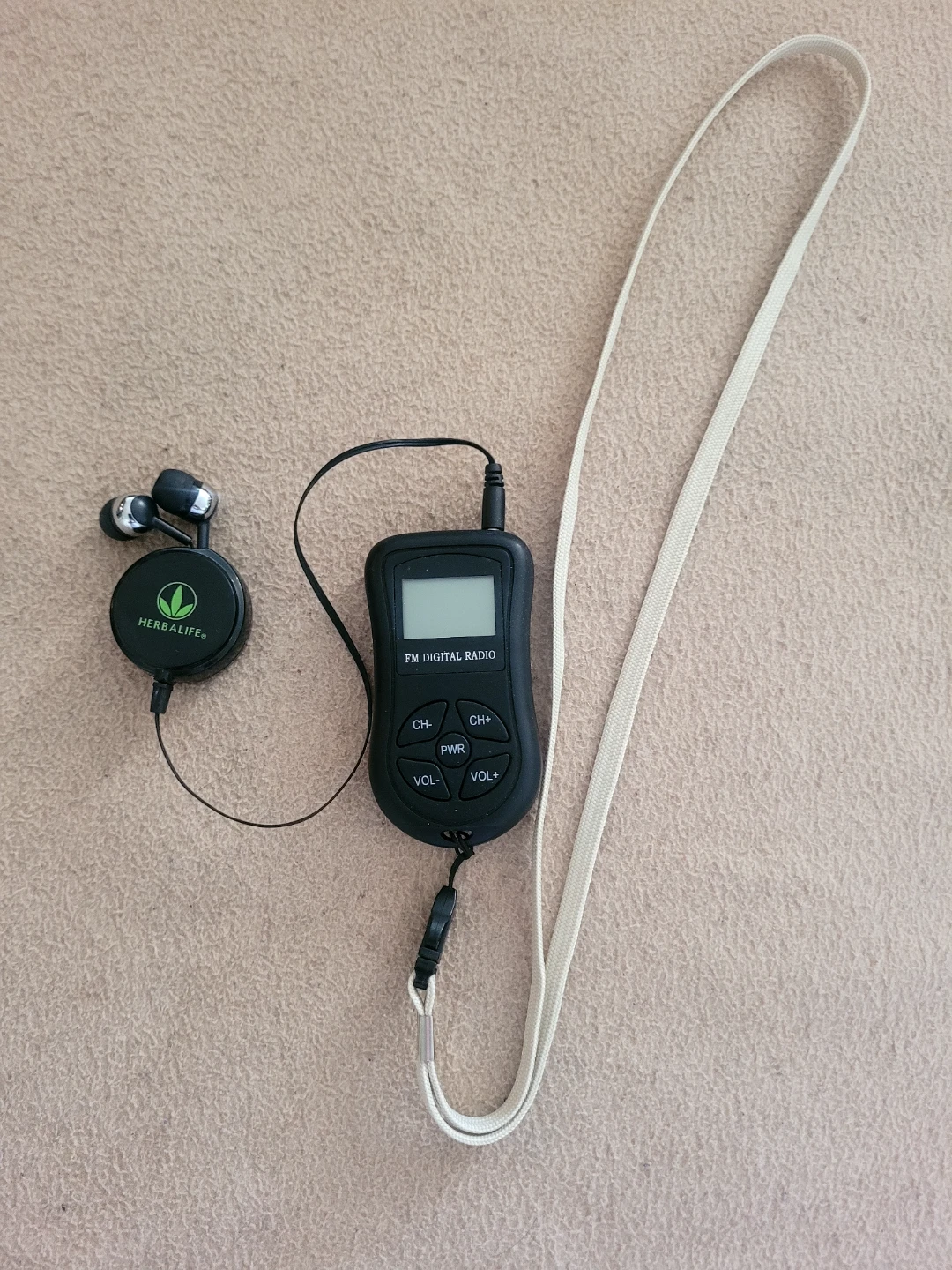 Herbalife FM Digital Radio with Earbuds🥕