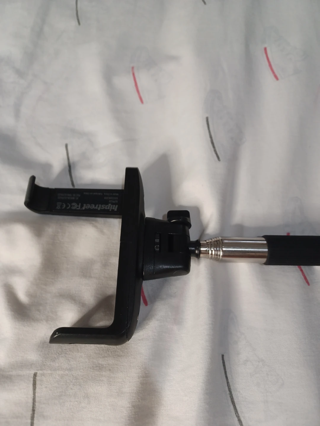 Hipstreet Bluetooth Selfie Stick - photo 3