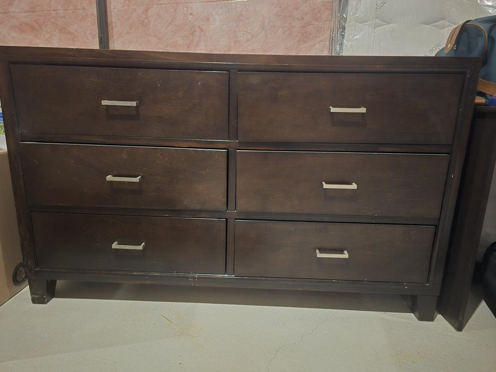 Dark Wood Bed with Headboard, Chest,Dresser,2 side tables. - photo 2
