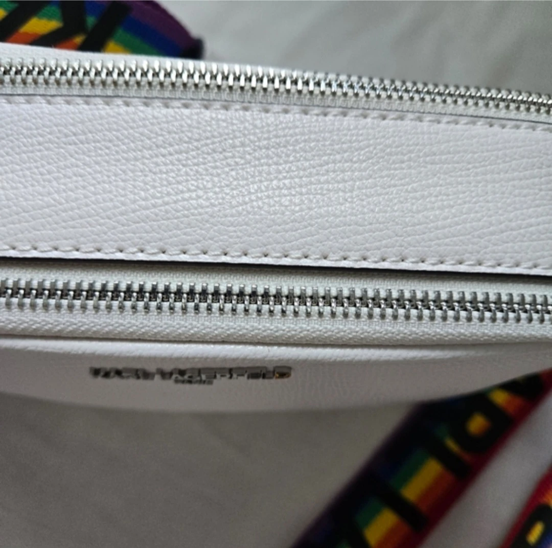 BRAND NEW Karl Lagerfield crossbody purse 🏆 - photo 5