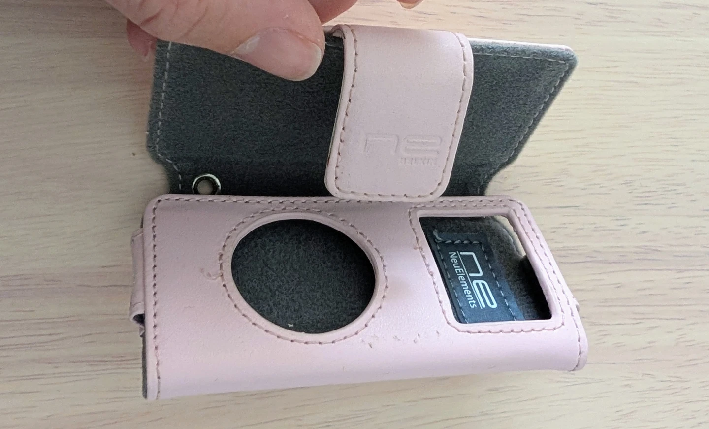 NeuElements Pink Leather iPod Nano Case - photo 2