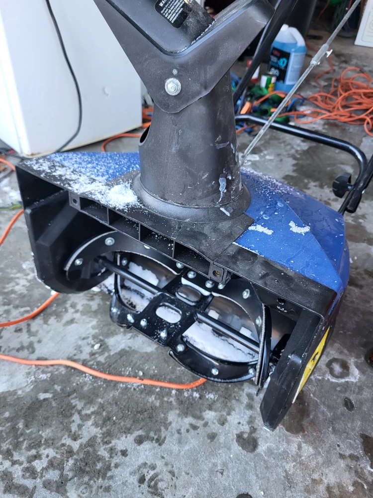 Snow Joe Ultra 13.5 AMP Snow Thrower