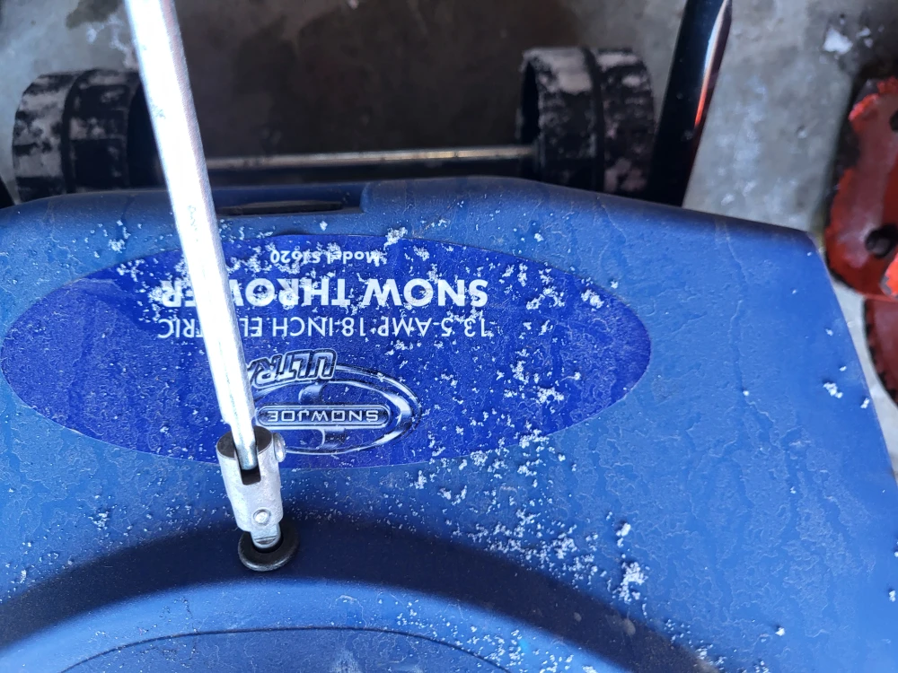 Snow Joe Ultra 13.5 AMP Snow Thrower - photo 2