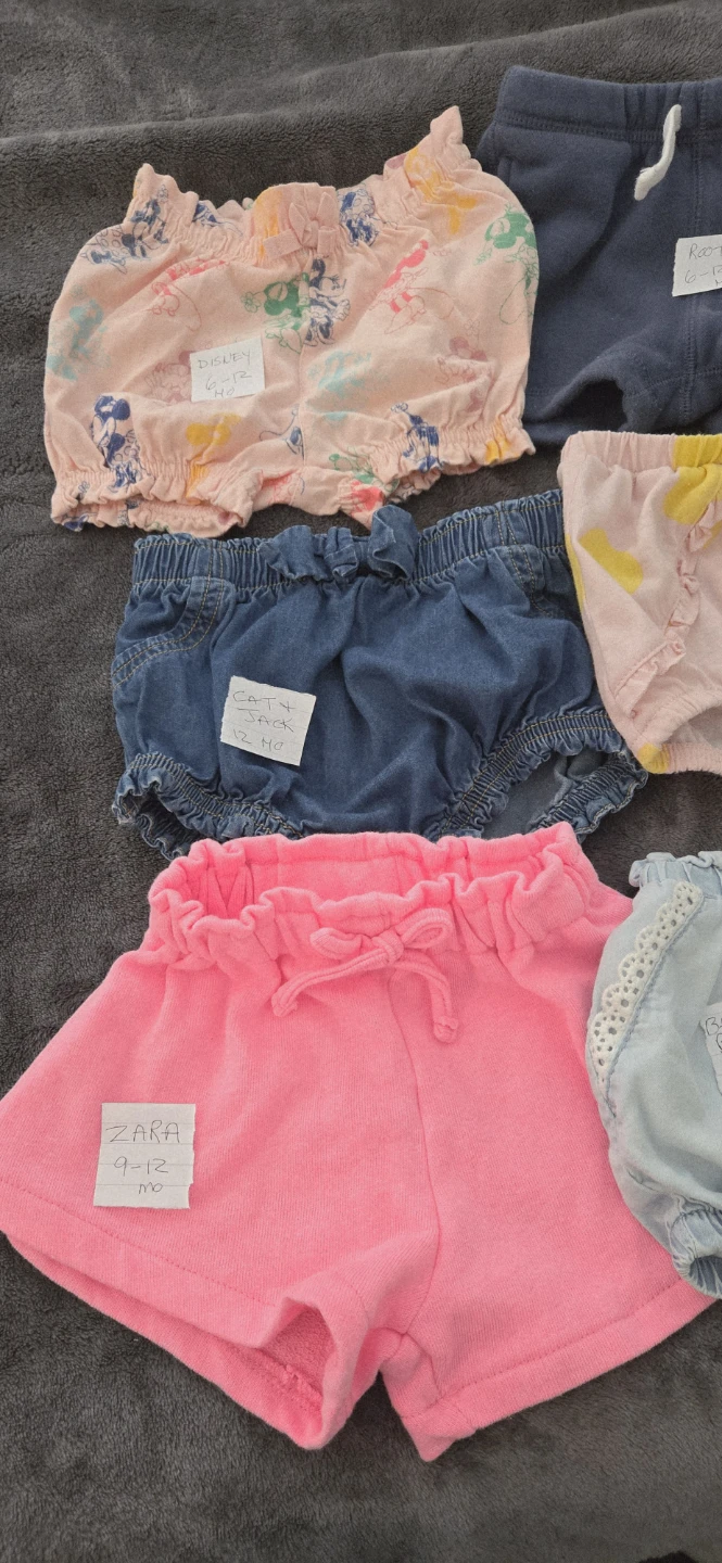 Baby Girl Shorts Bundle (Disney, Zara, Roots). - photo 2