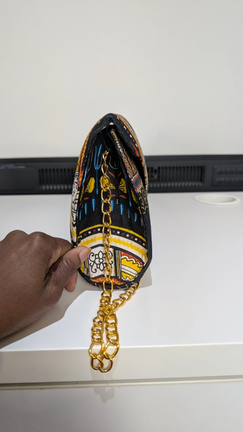 Clutch Bag with Gold Chain - photo 4