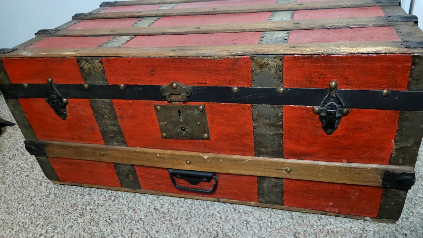 Antique Red Steamer Trunk - photo 3