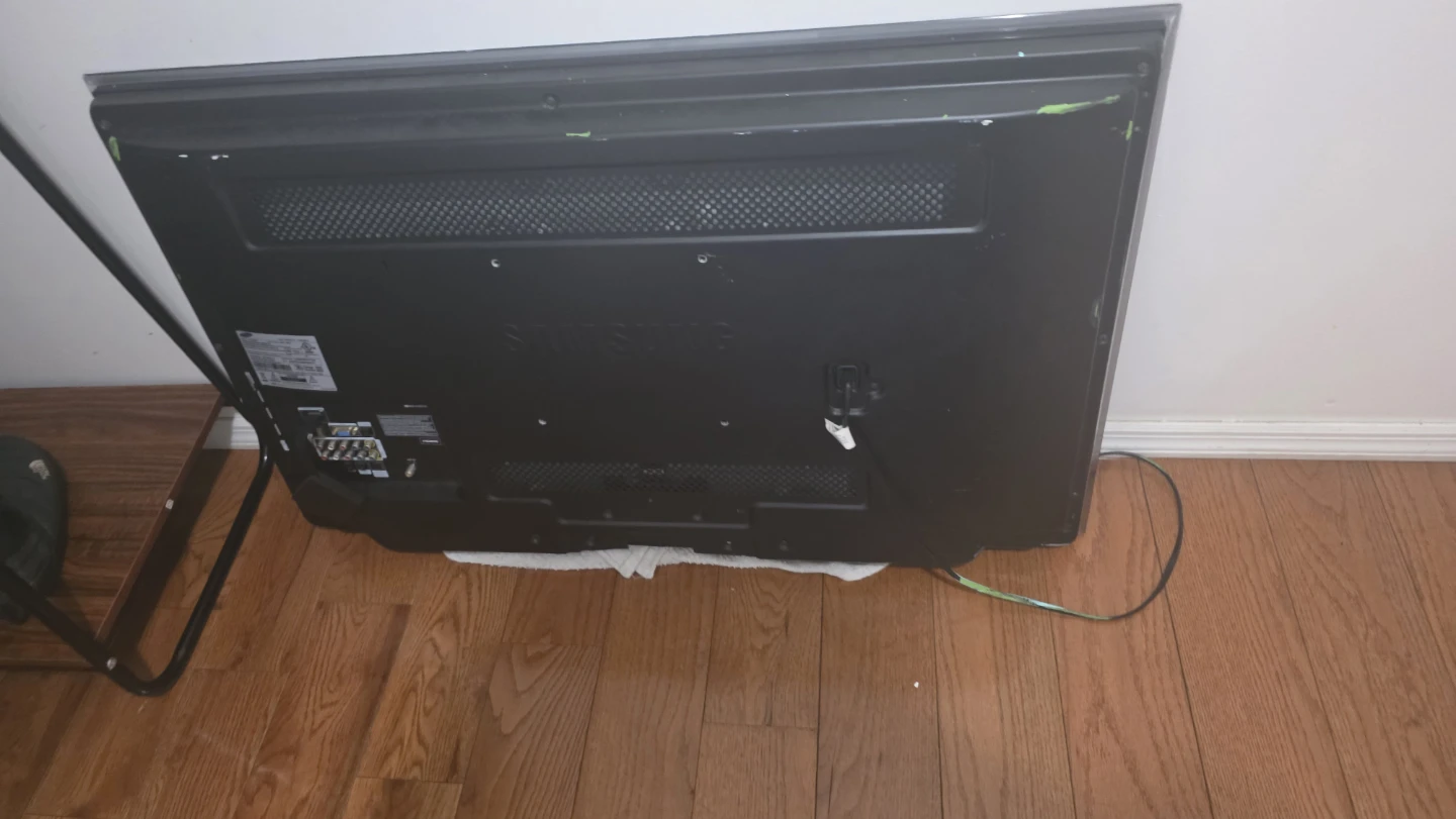 Samsung Flat Screen TV