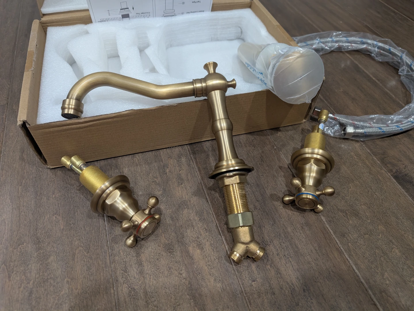 Brand New Gold Farmhouse Bathroom Faucet For Sale - photo 3