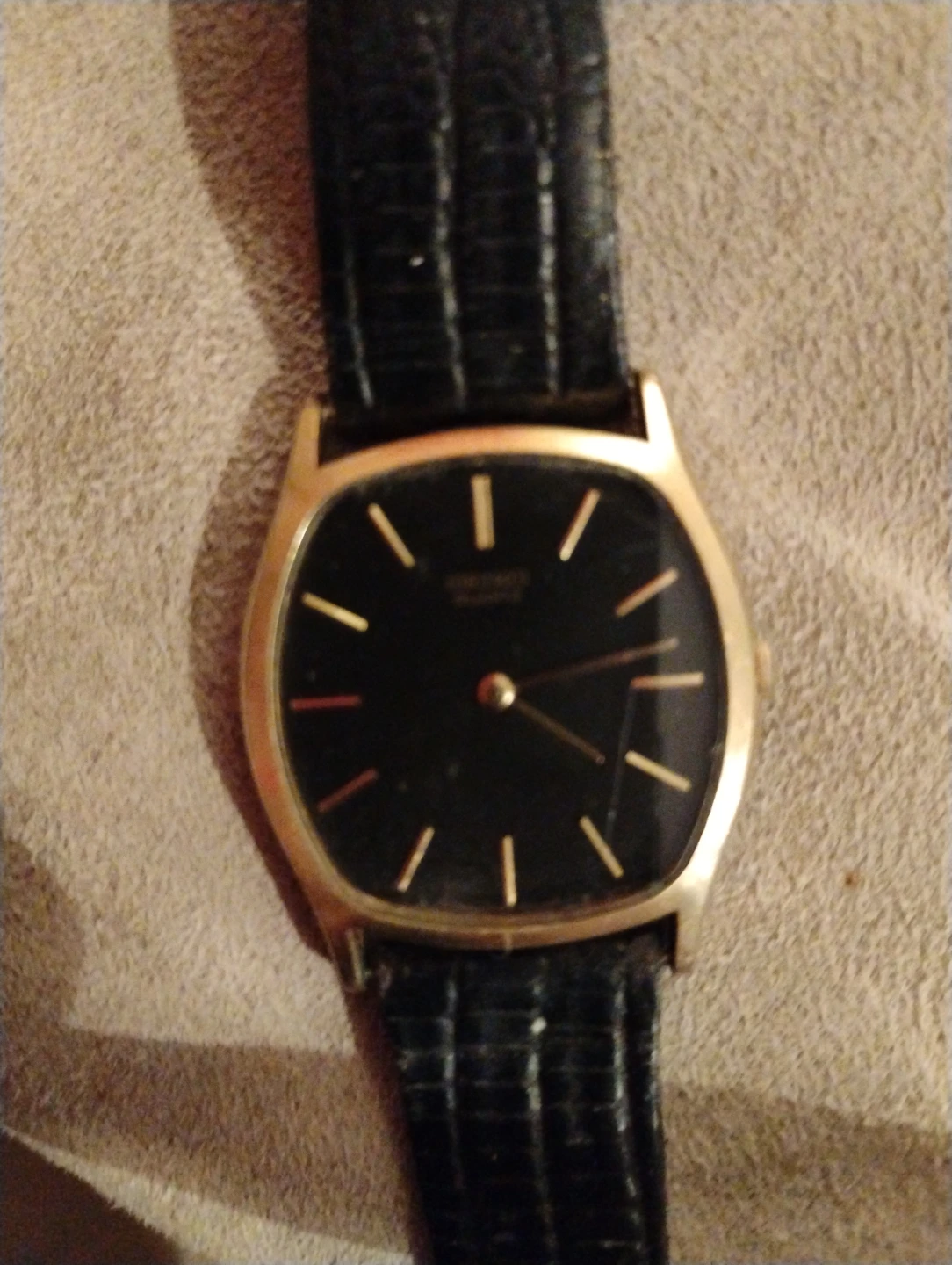Seiko Quartz Watch - Gold Tone Case, Black Dial