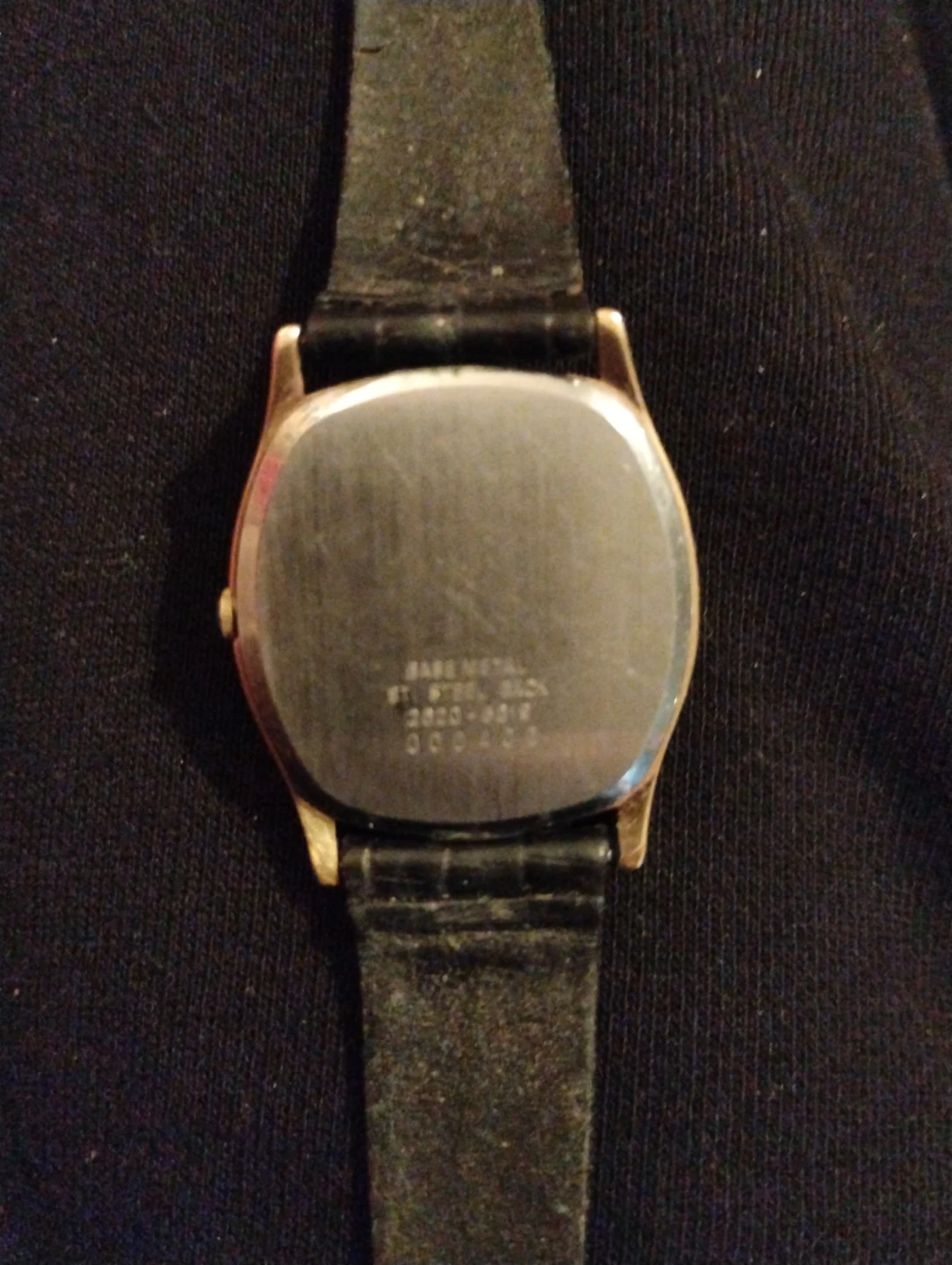 Seiko Quartz Watch - Gold Tone Case, Black Dial - photo 2