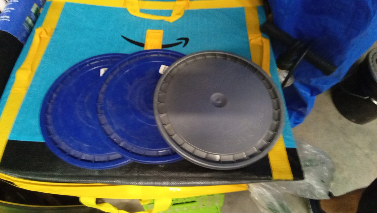 3 Plastic Bucket Lids