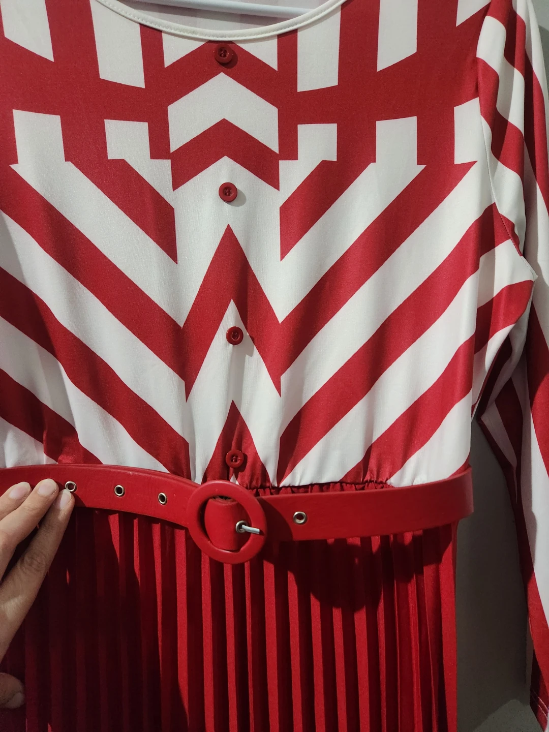 Red and White Striped Pleated Dress with Belt - photo 2