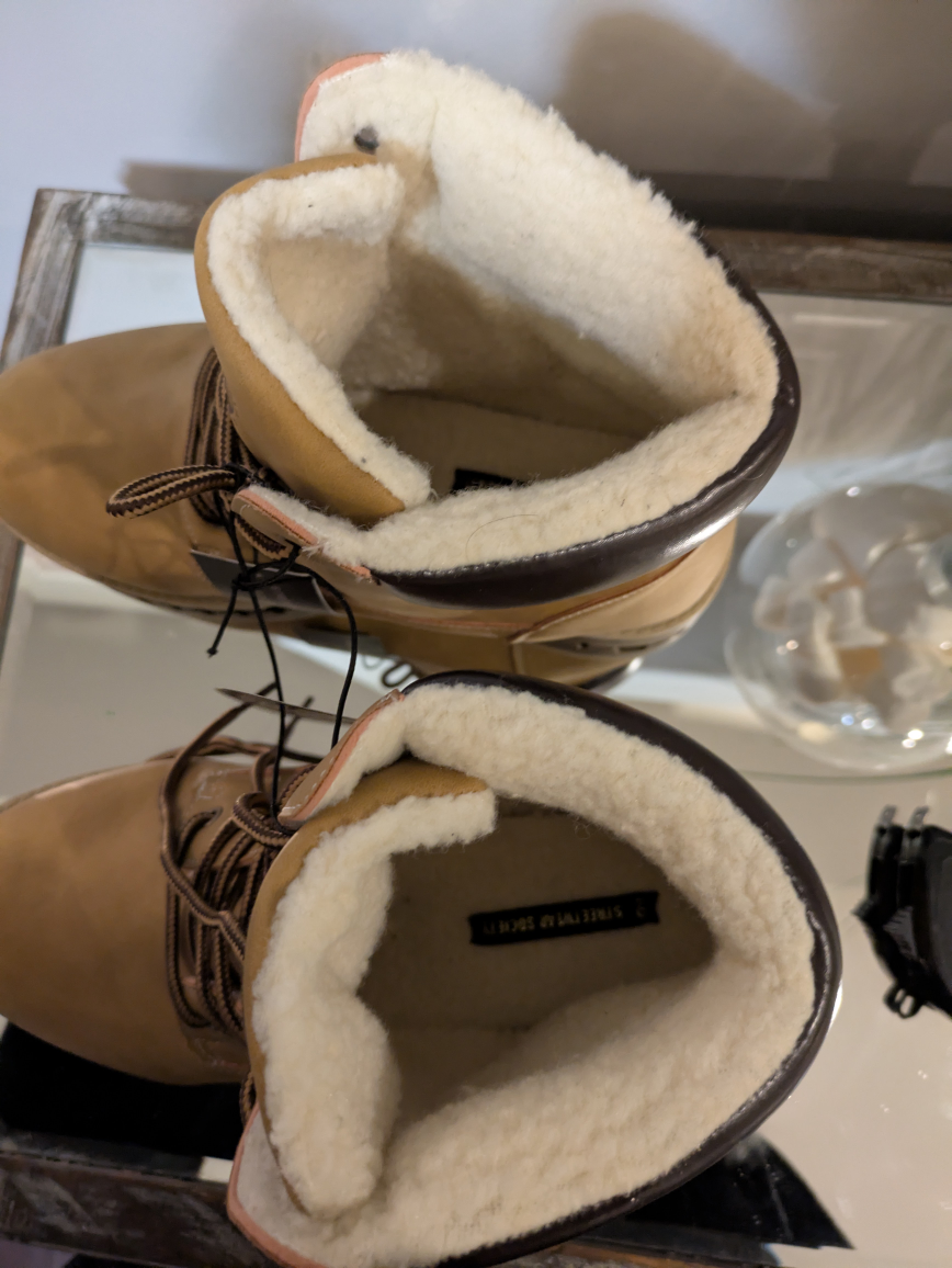 🏆 BRAND NEW Men's Boots sz 9 - photo 2