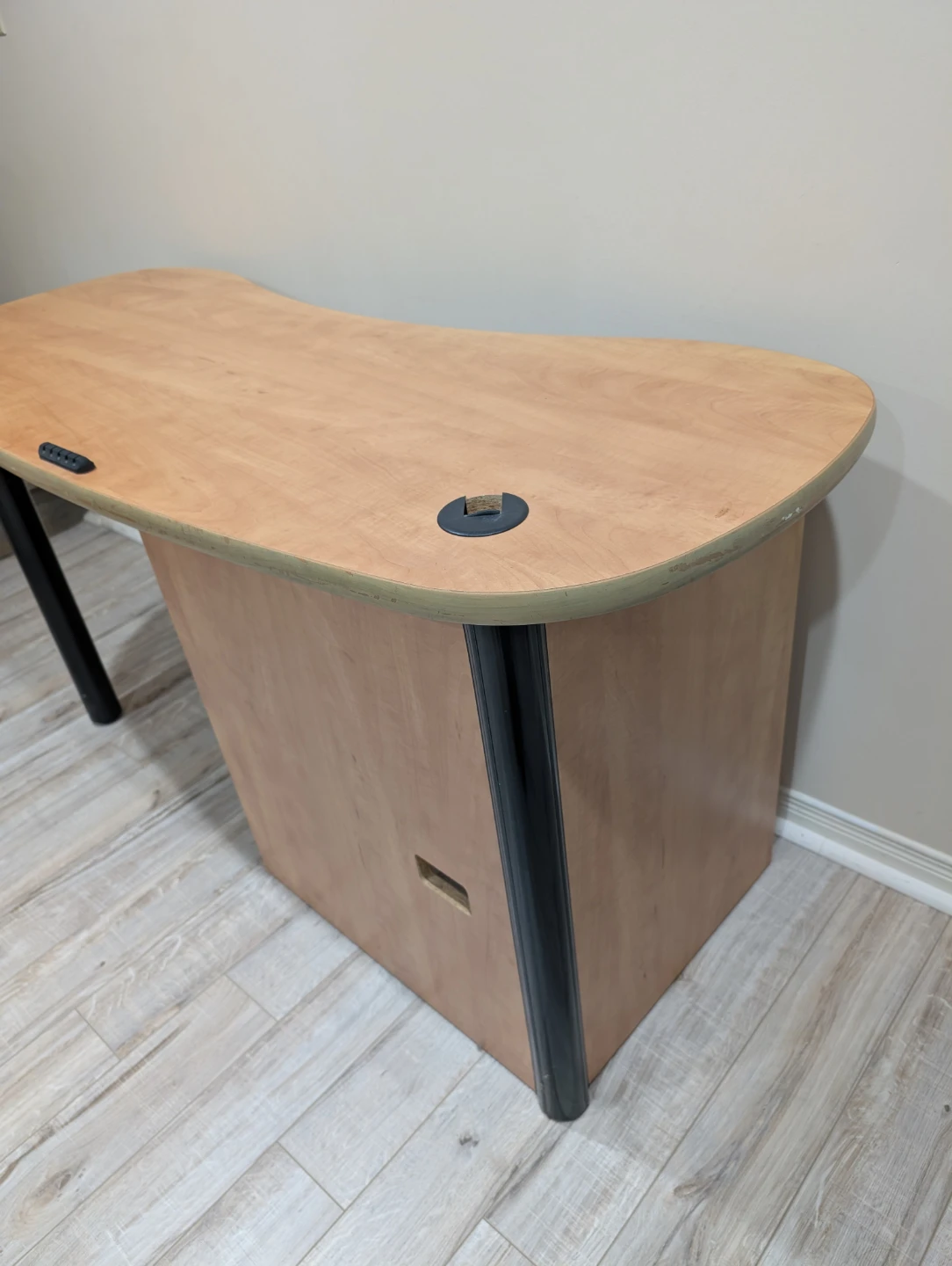 Curved Shaped Office Desk - photo 3