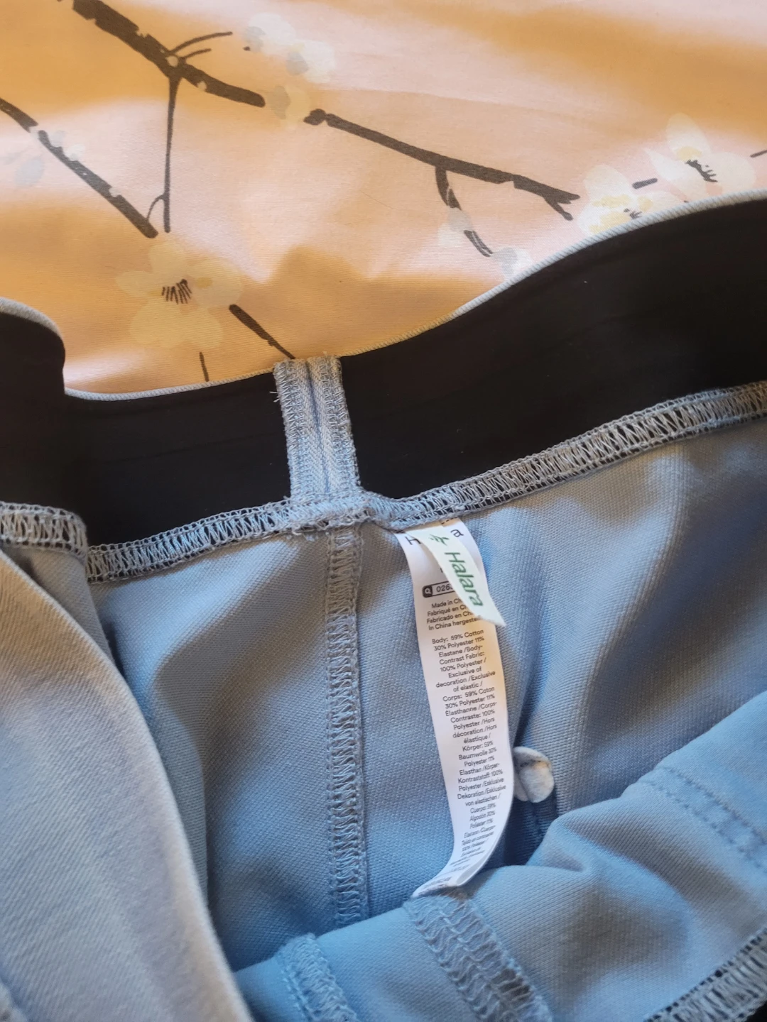 Halara Cargo Pants Size L Brand new - photo 3
