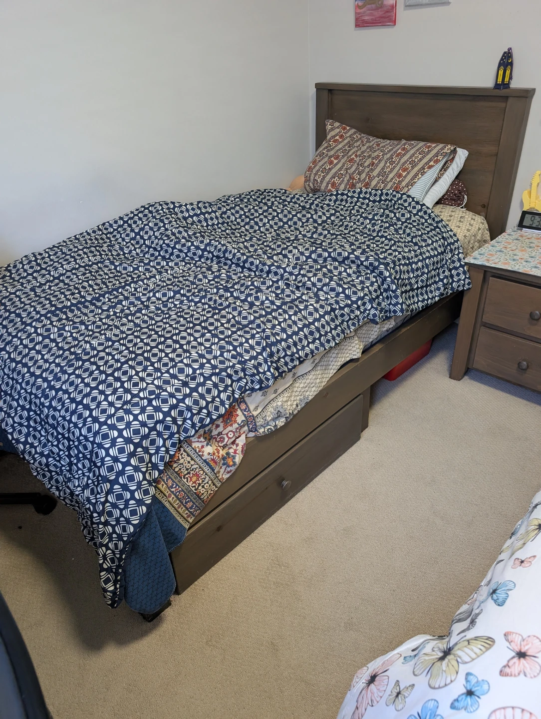 2 Custom-Made Wooden Single Beds with Storage + Mattress - photo 5