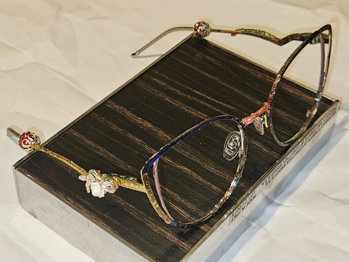 Eyeglasses with decorative accents - photo 4