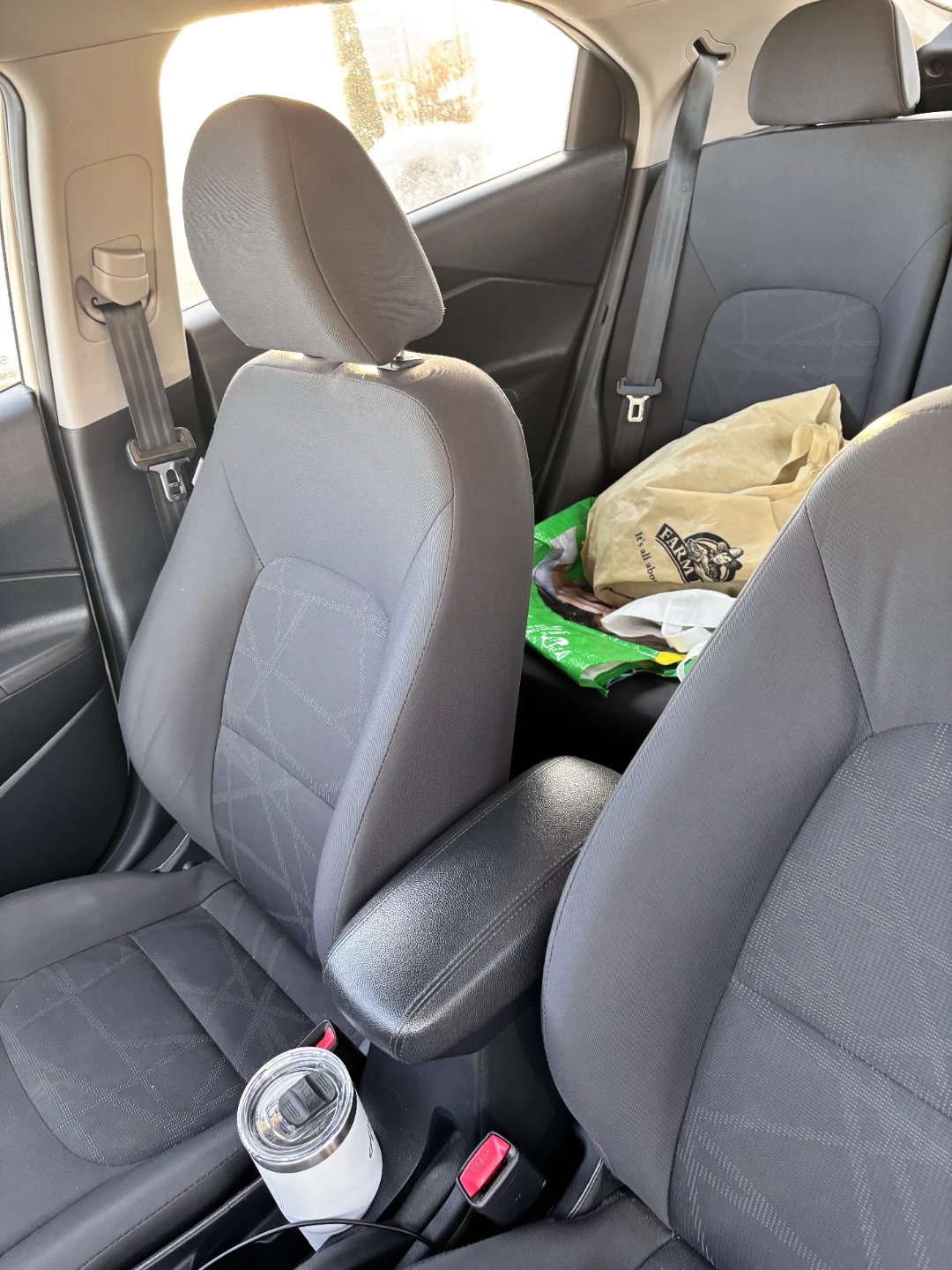 White Kia Rio 5-Door Hatchback - photo 2