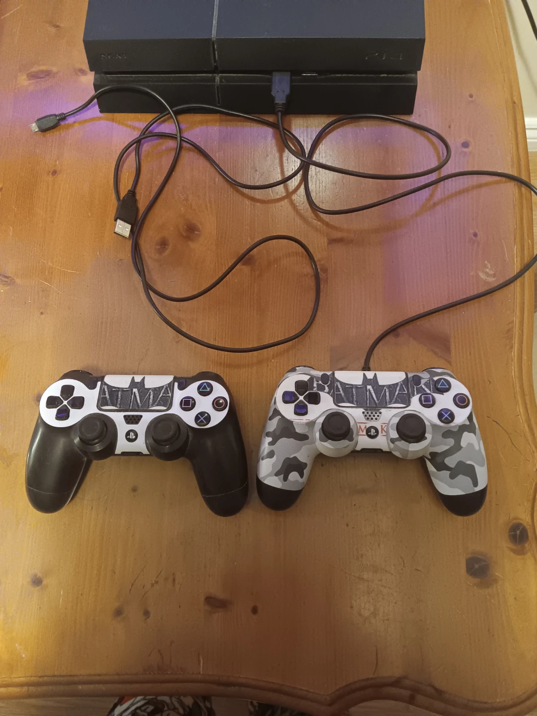 PlayStation 4 Console with 9 Games and 2 Controllers - photo 4