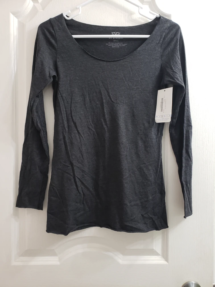 New Be Present L/S Raw Edge Tee - Small