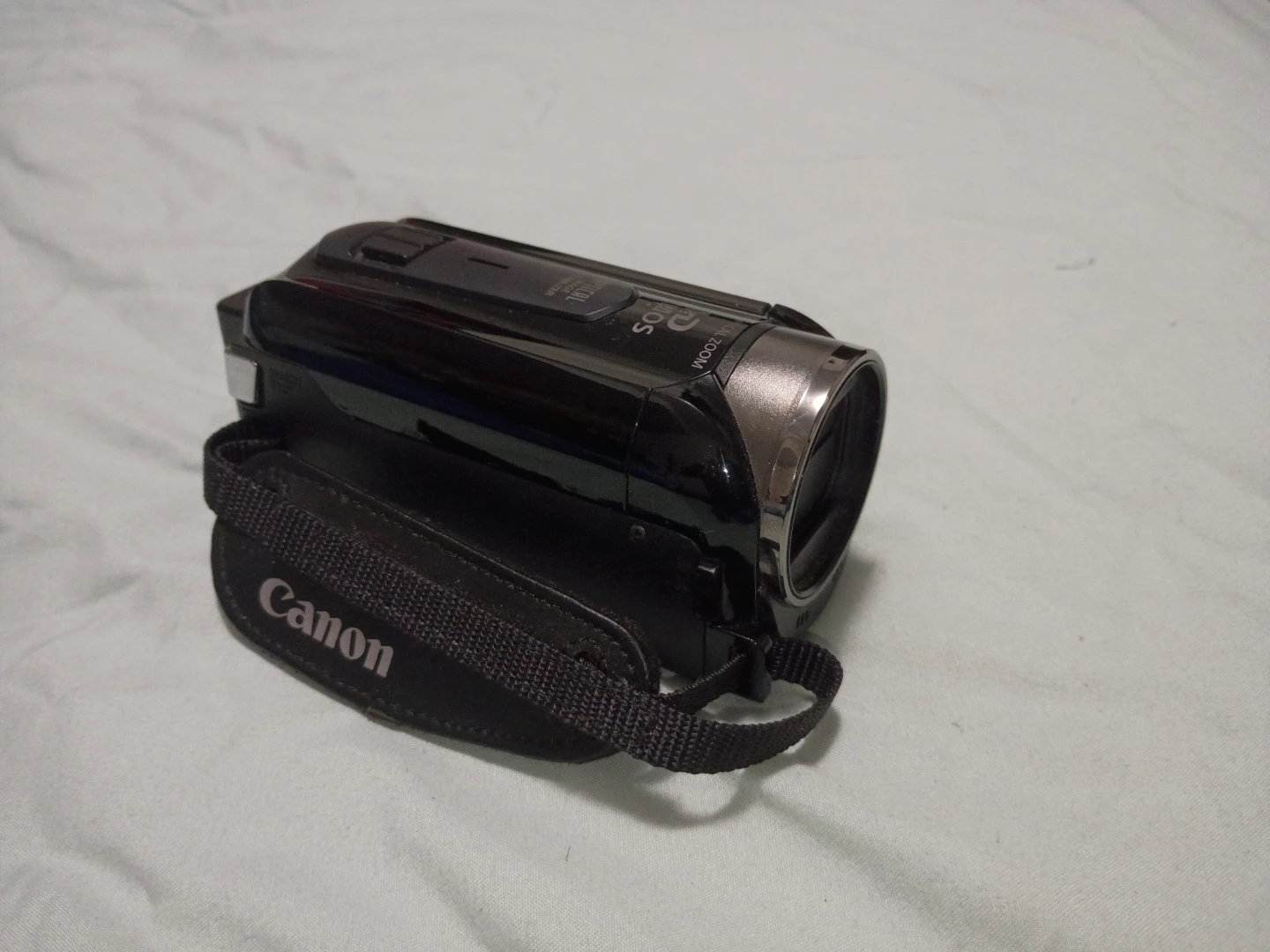 Canon VIXIA HF R500 HD Camcorder with 57x Advanced Zoom - photo 2
