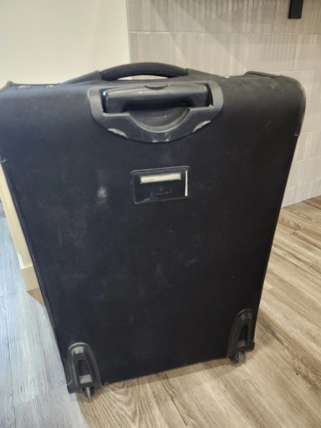 Samboro Black Rolling Suitcase - photo 4