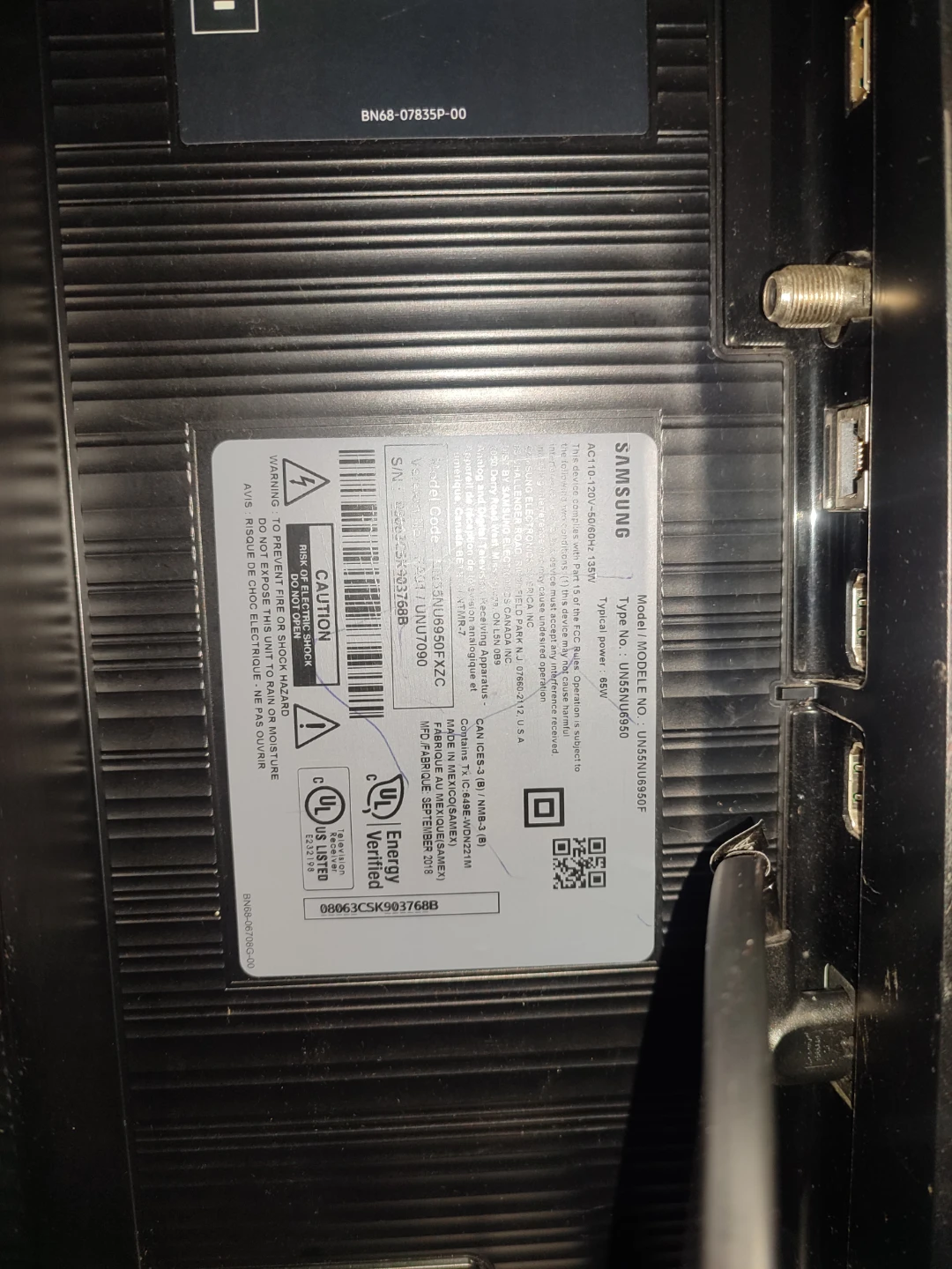 Samsung 55" 4K UHD TV UN55NU6950F for parts- broken screen - photo 2