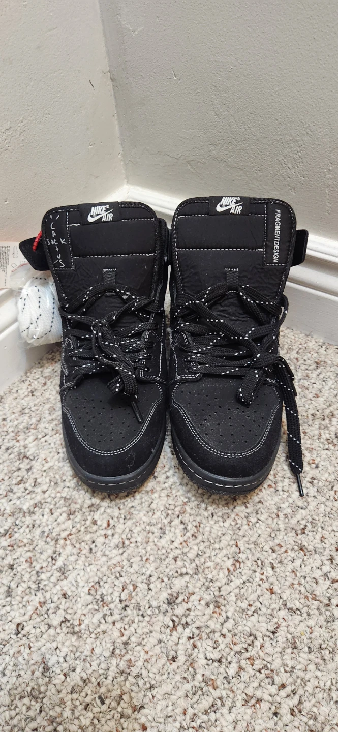 REPS Nike Dunk High SB x Travis Scott Sneakers