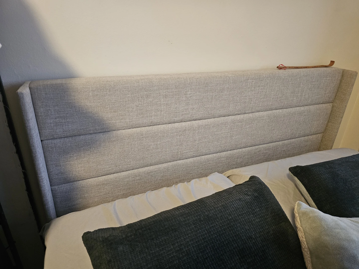 Queen Size Upholstered Storage Bed Frame with Headboard - photo 5
