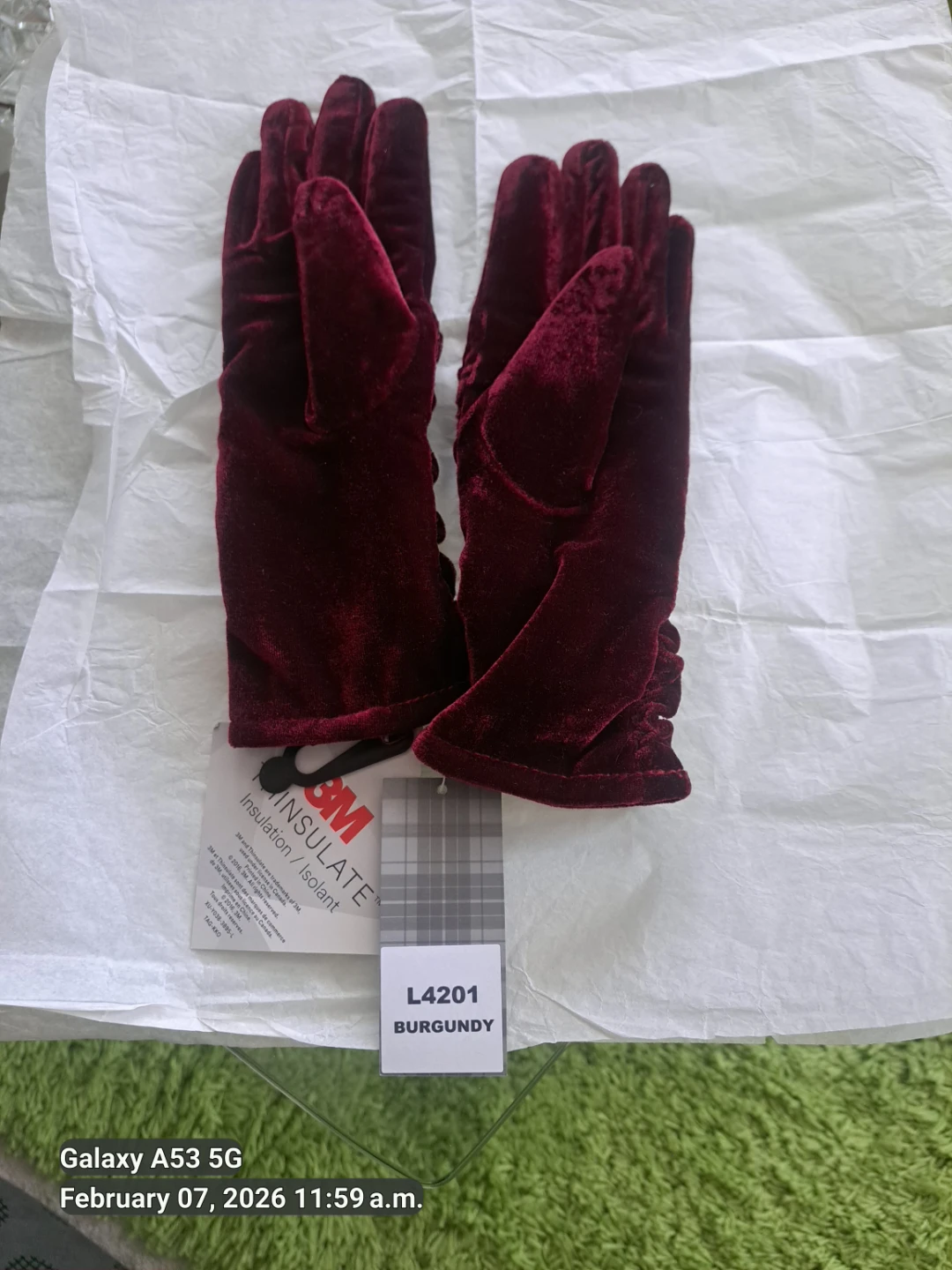3M Insulate Burgundy Velvet Gloves
