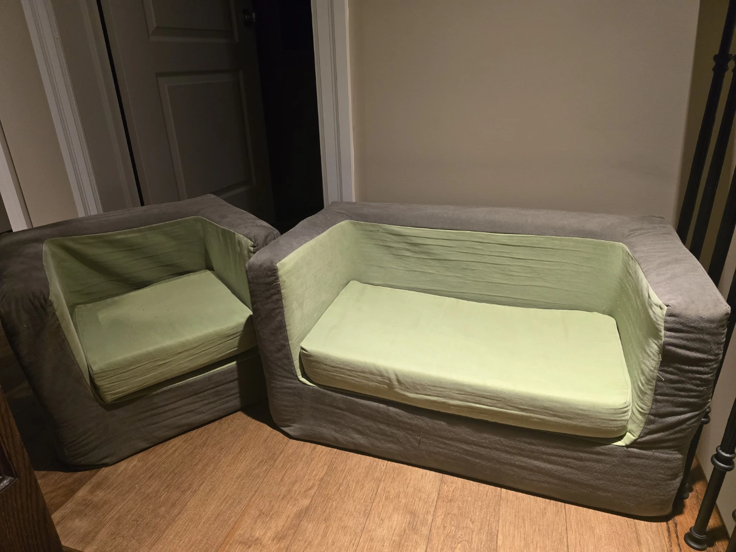 Monte Design Children's Cubino Loveseat and Chair