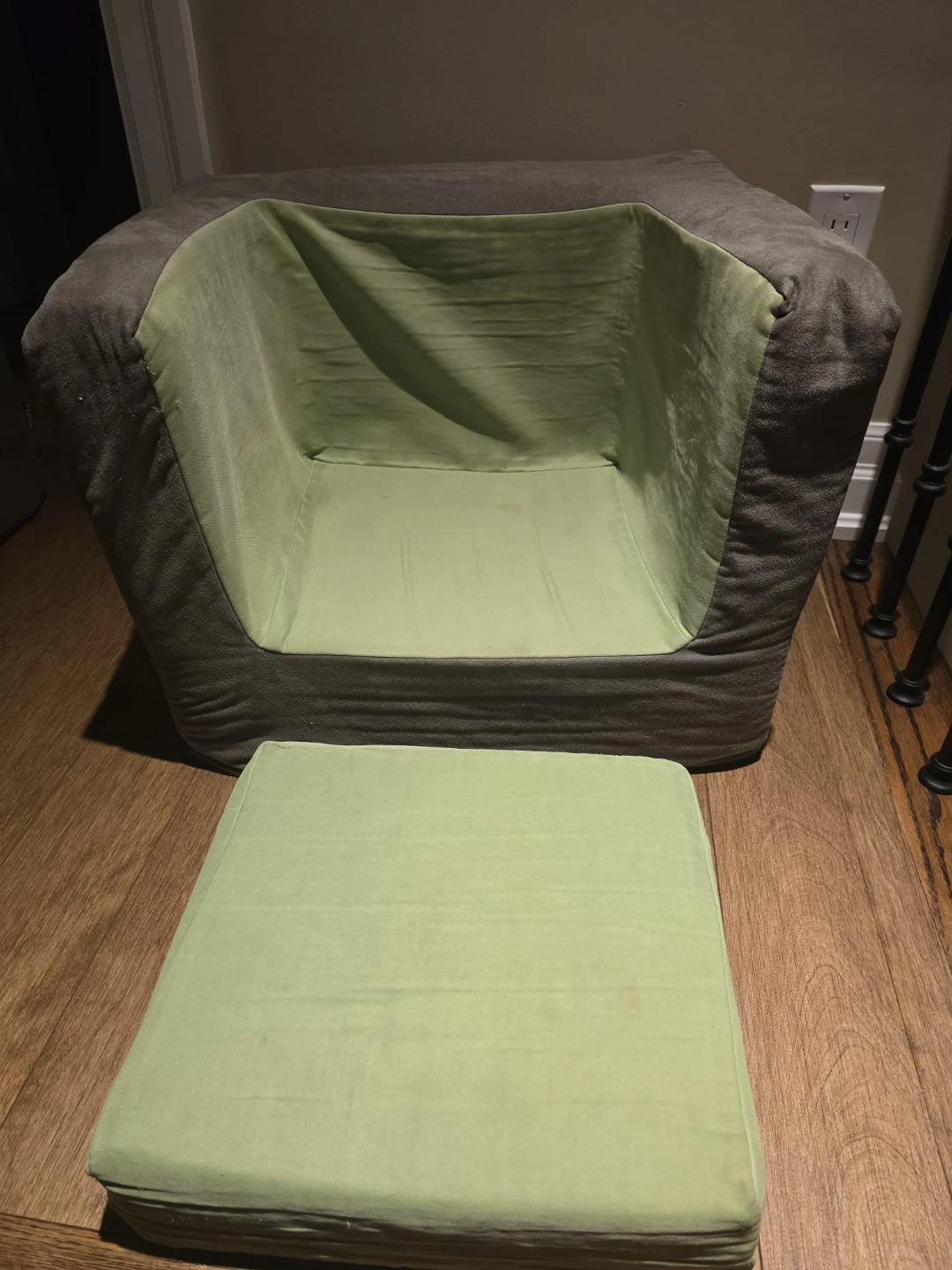Monte Design Children's Cubino Loveseat and Chair - photo 5