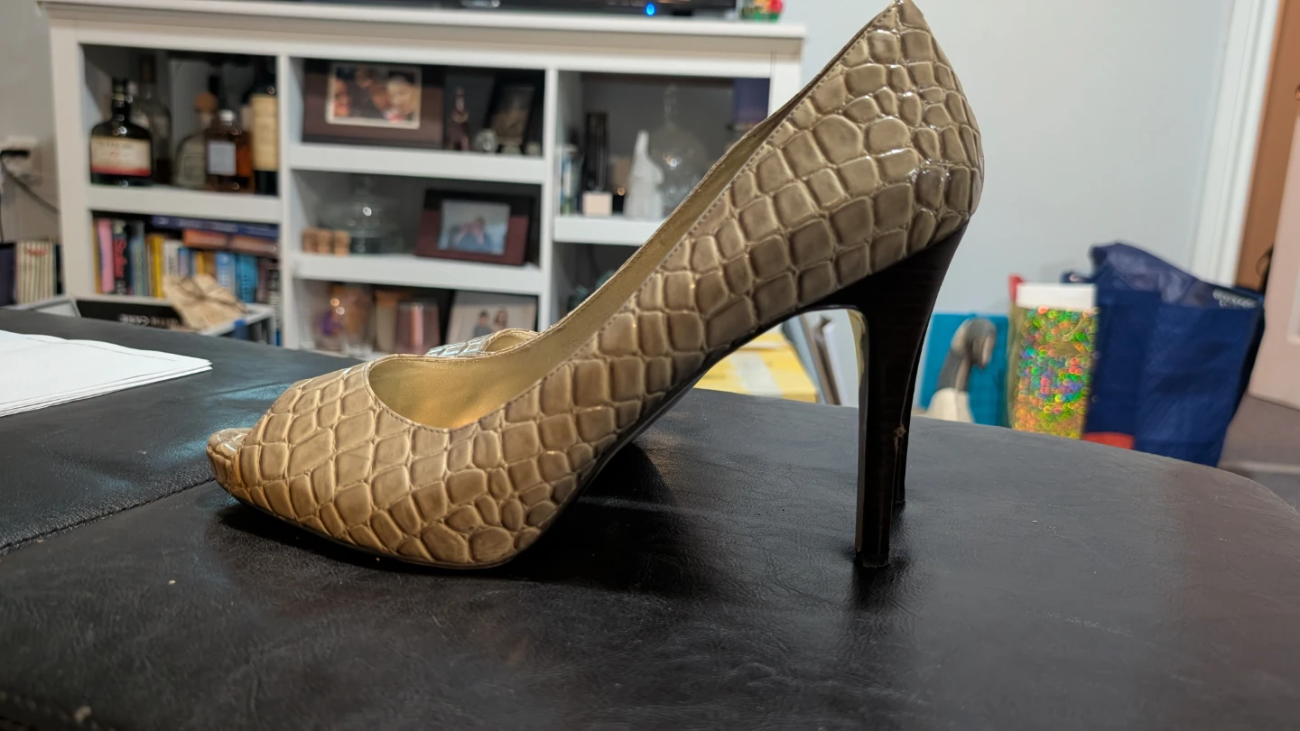 Nine West Peep Toe Heels Size 12