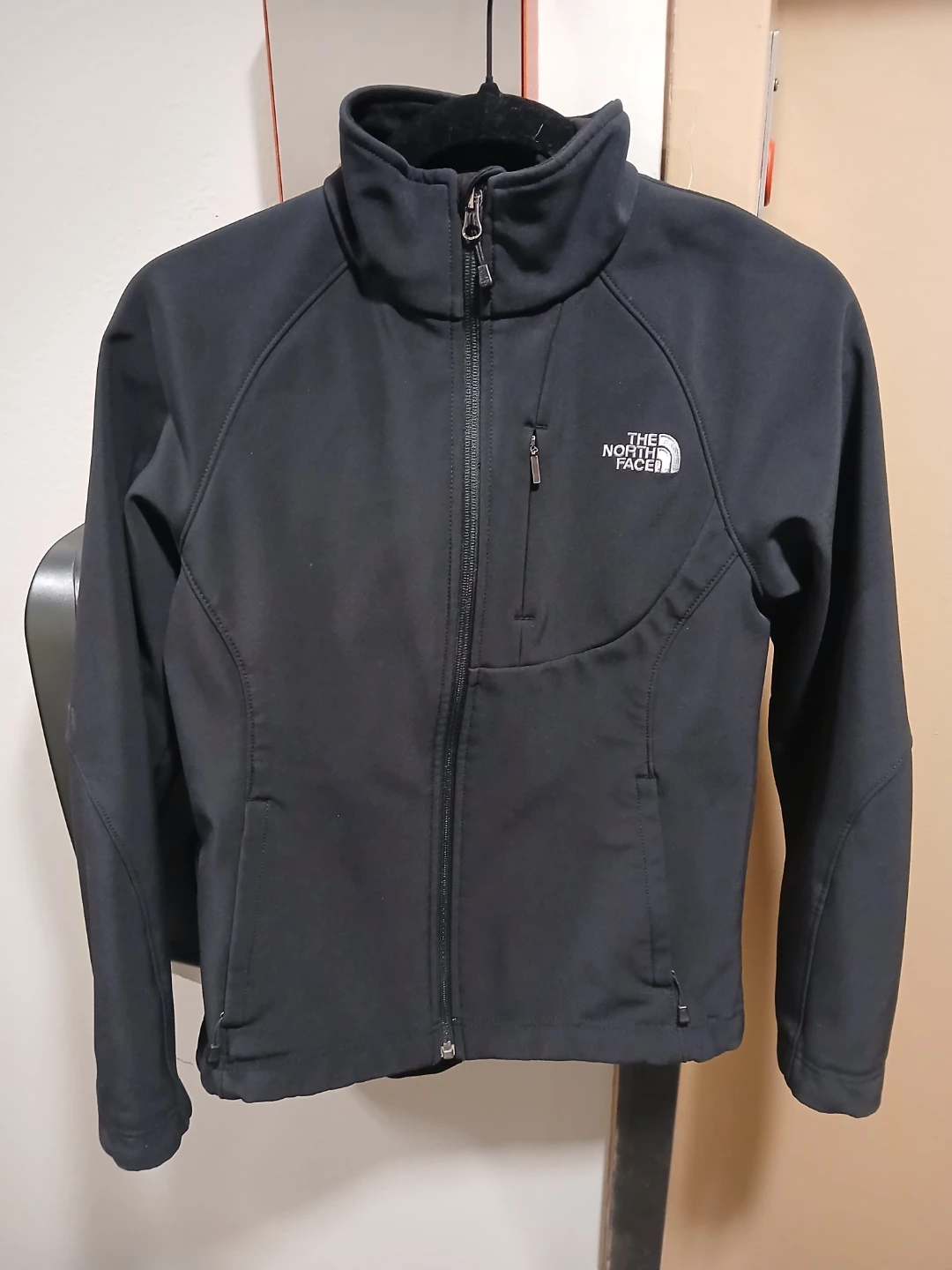 The North Face Black Soft Shell Jacket S/P - photo 5