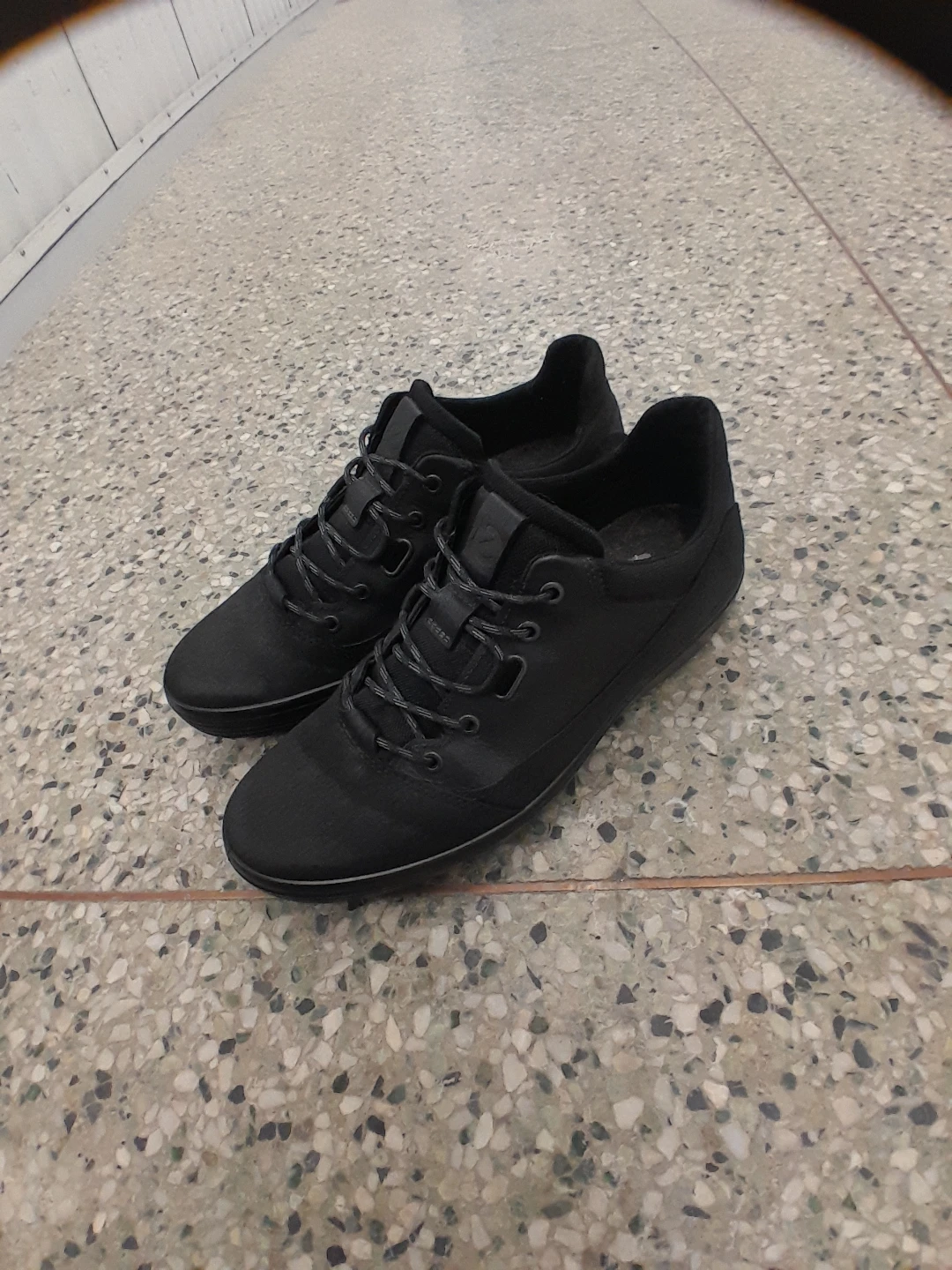 Black ECCO Sneakers Men's Size 10