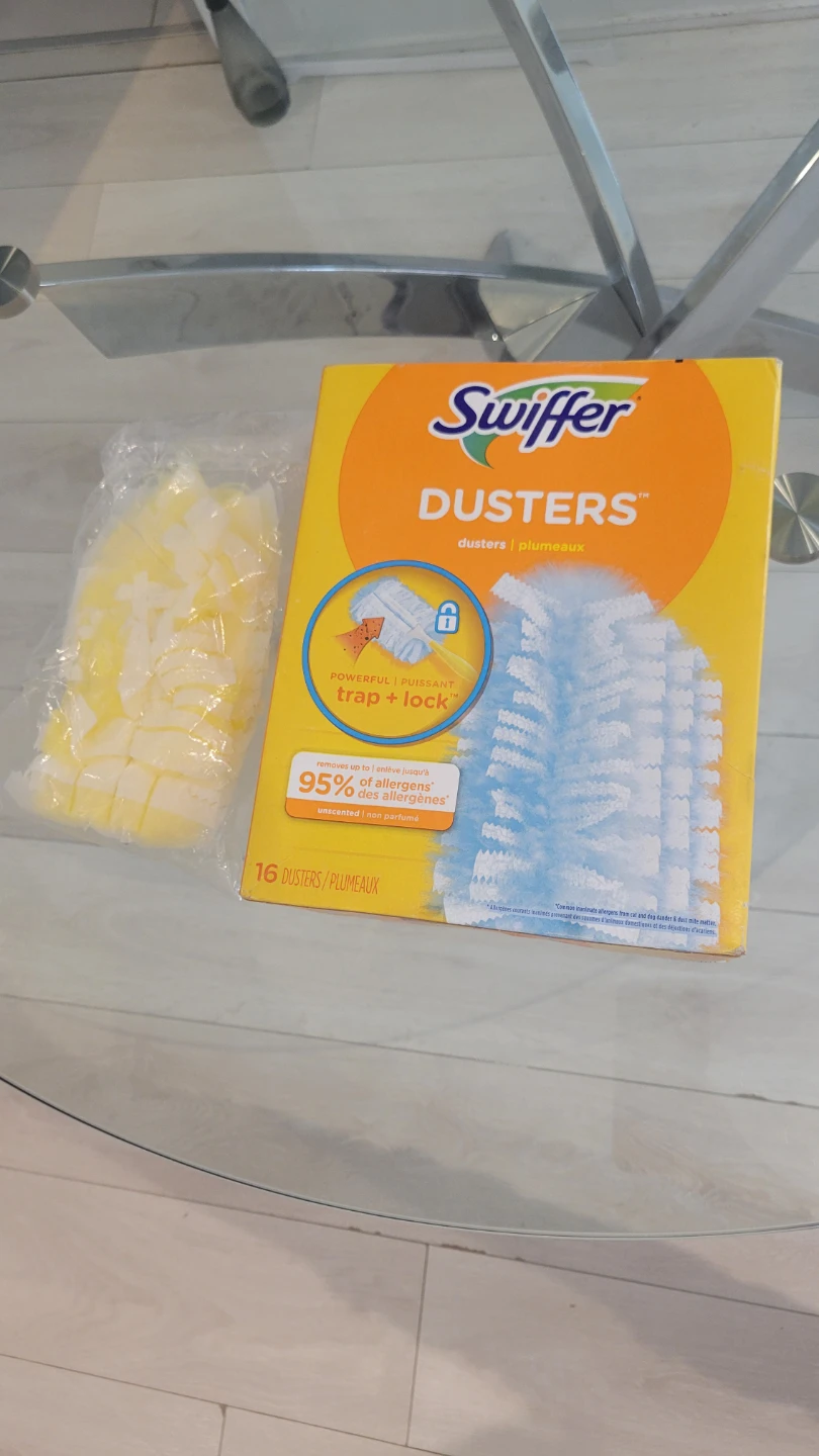 Swiffer Dusters Starter Kit with Extendable Handle