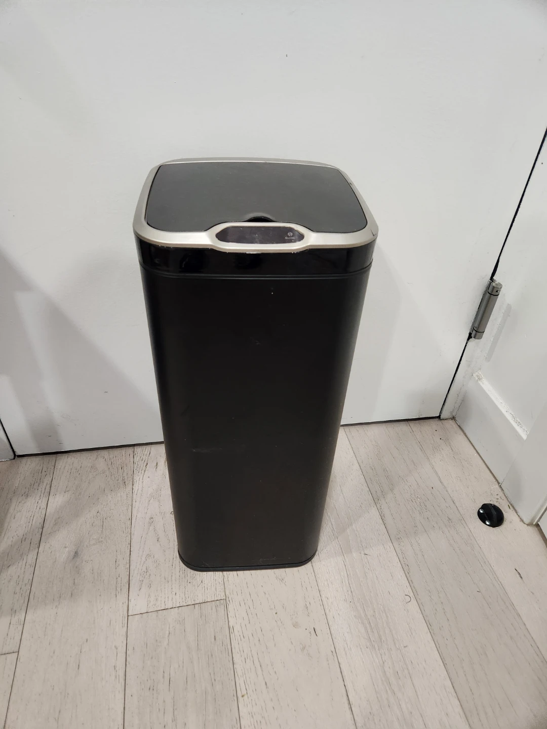 Automatic Sensor Trash Can