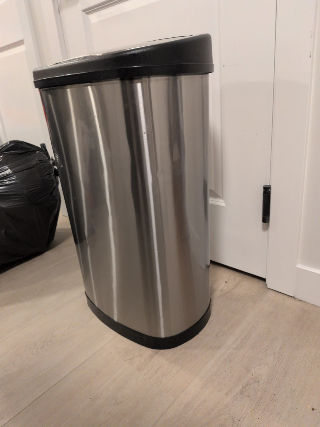 Wave sensor garbage bin - photo 3