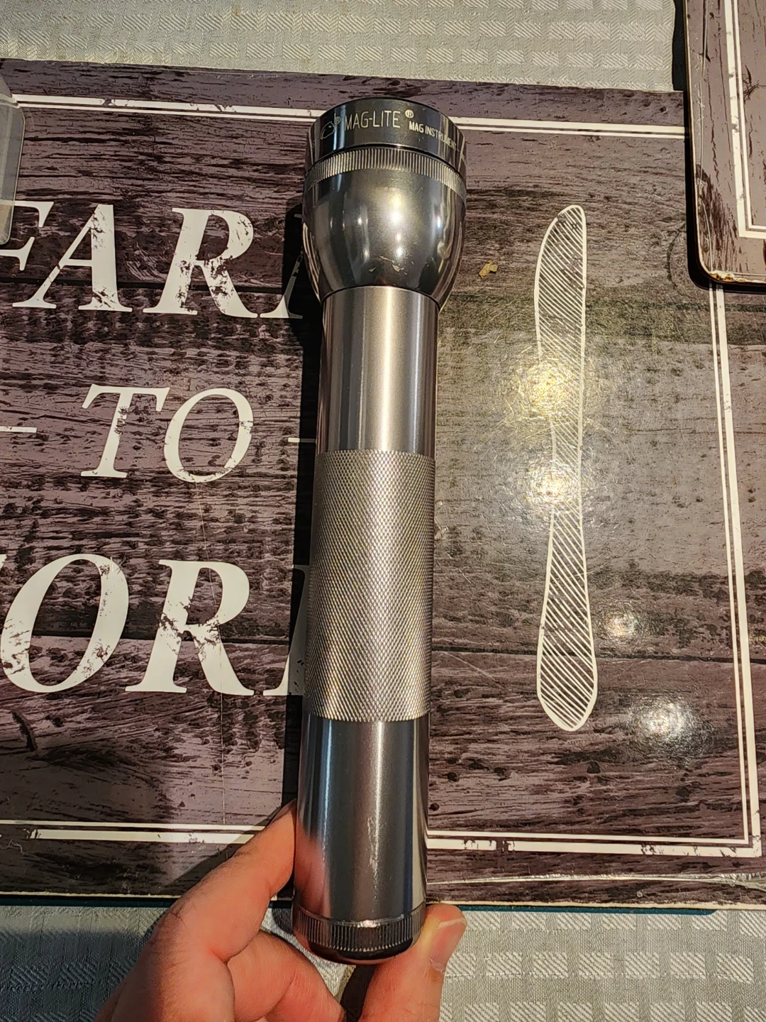 Maglite D-Cell Flashlight