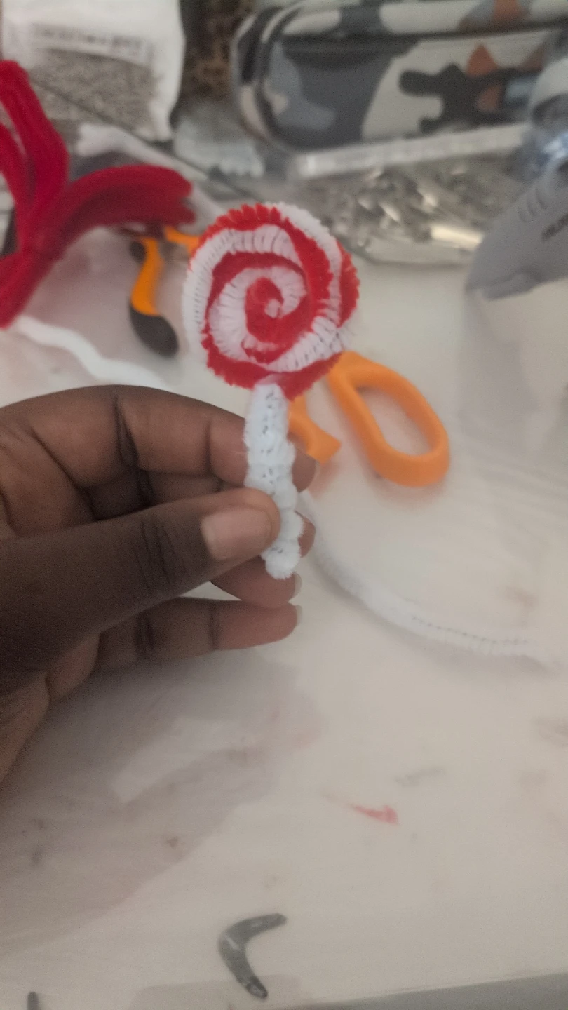Handmade Chenille Pipe Cleaner Crafts - photo 3