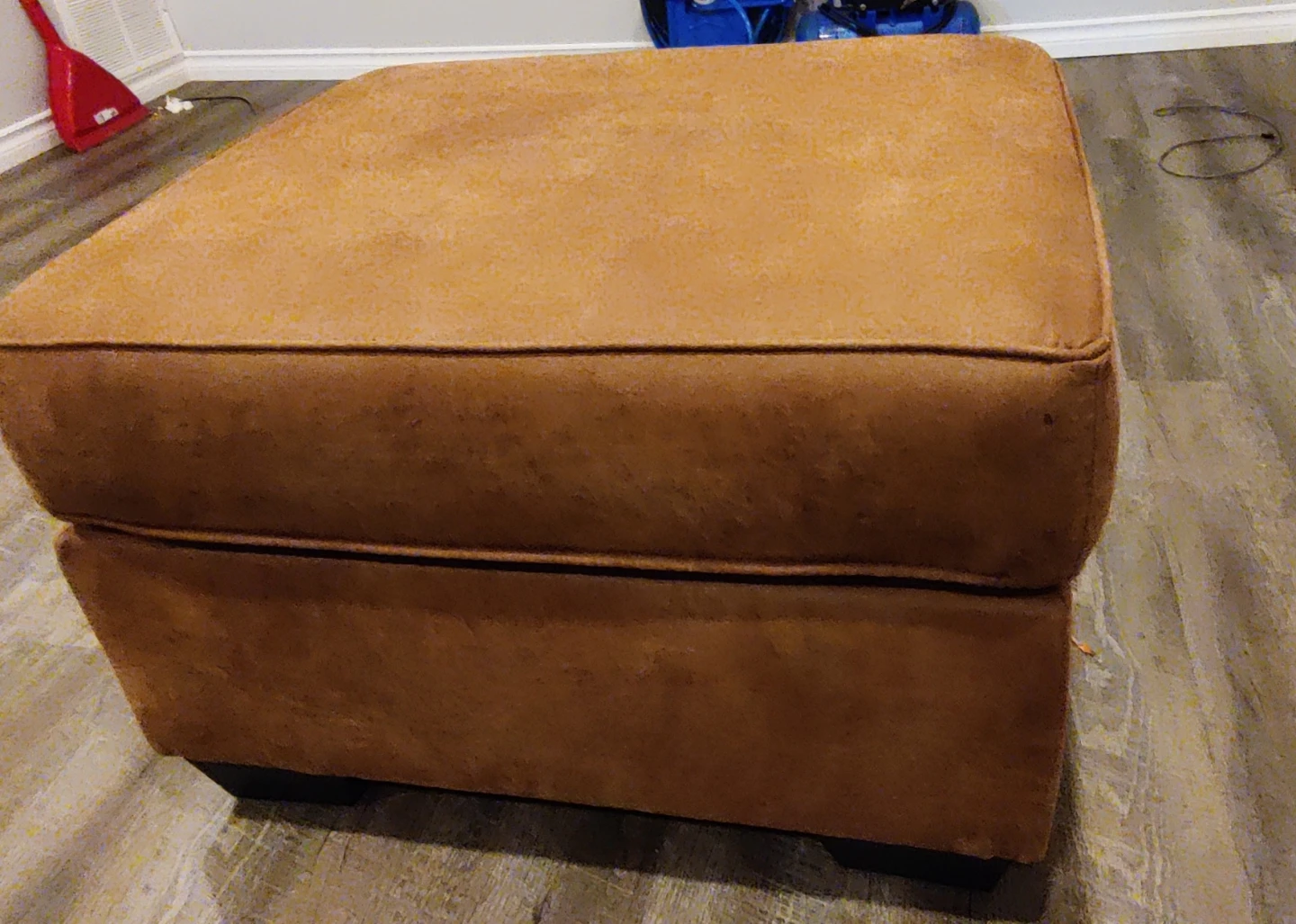 Ashley Brown faux leather Ottoman - photo 5