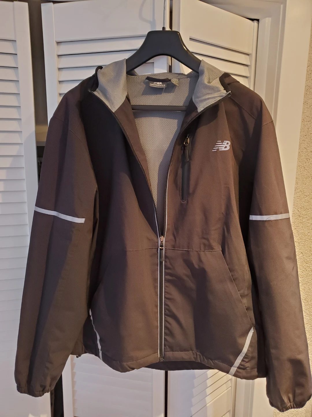 Light Balance Hooded Jacket - Black - Size M