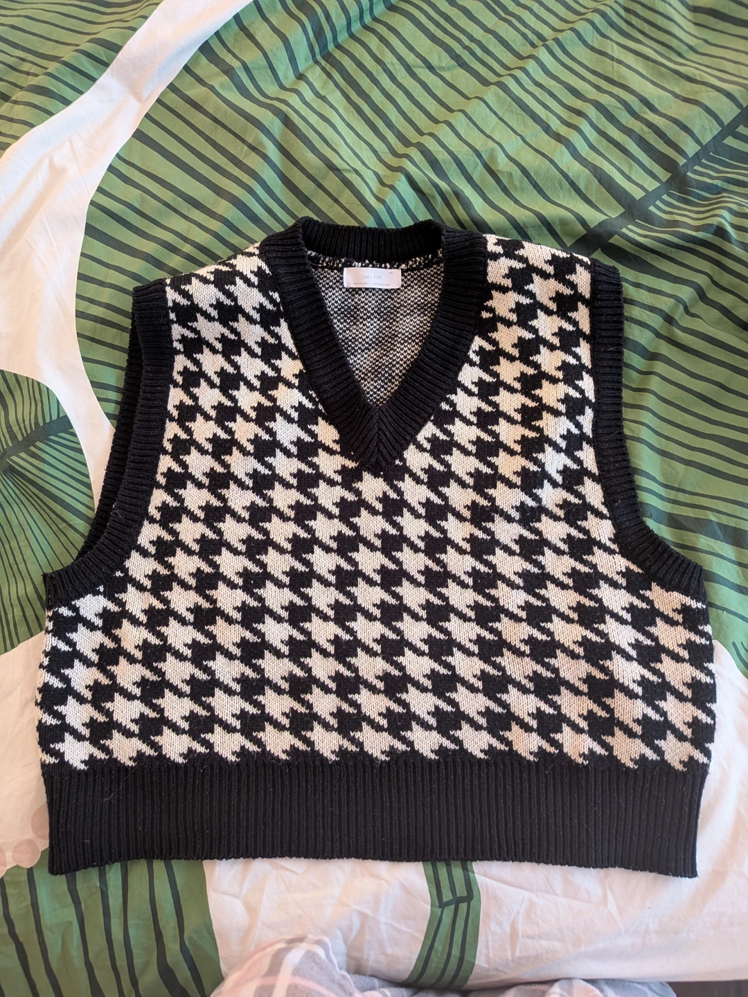 OAK + FORT Houndstooth Knit Vest