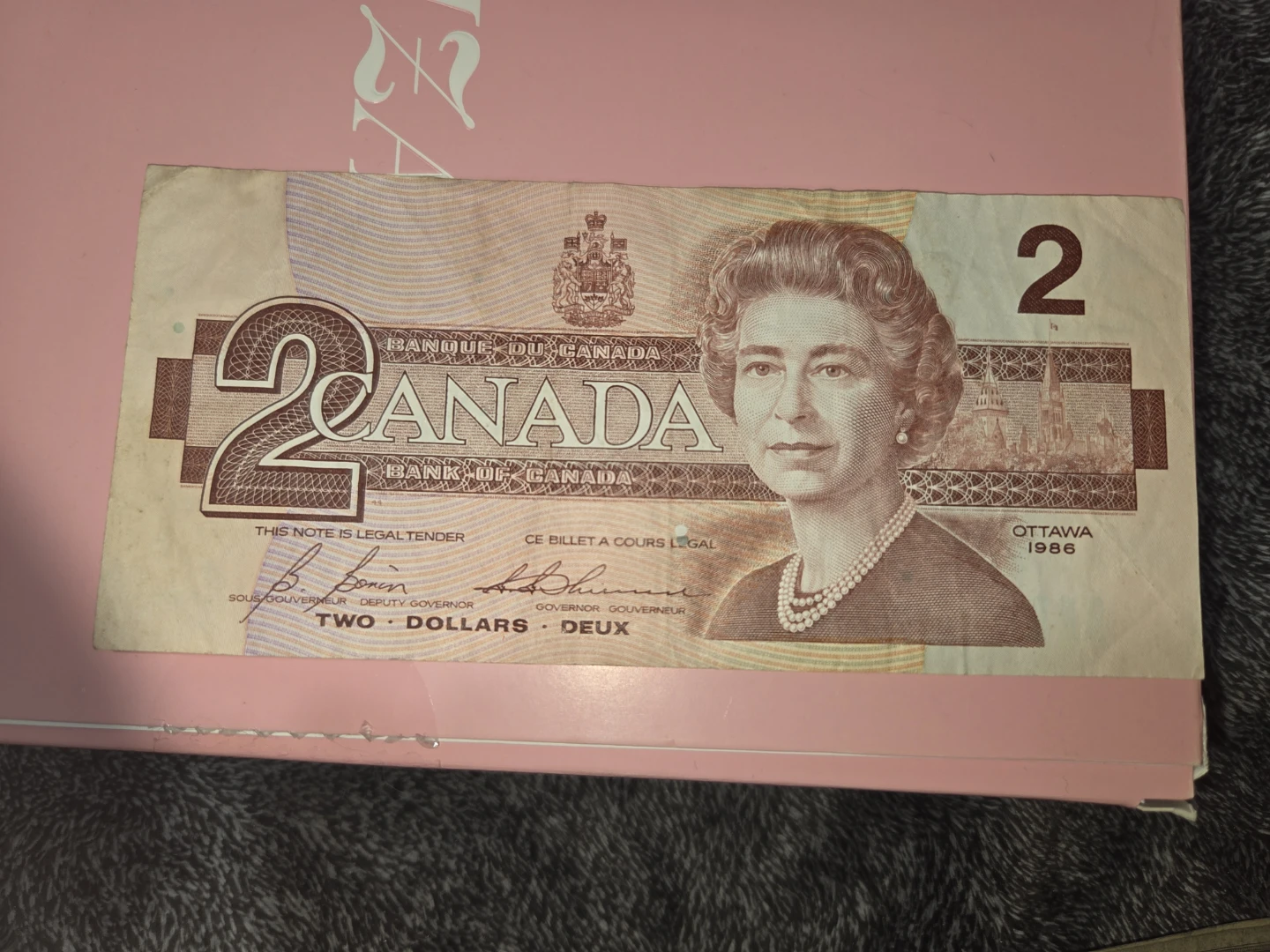 Canadian $2 Banknote - 1986