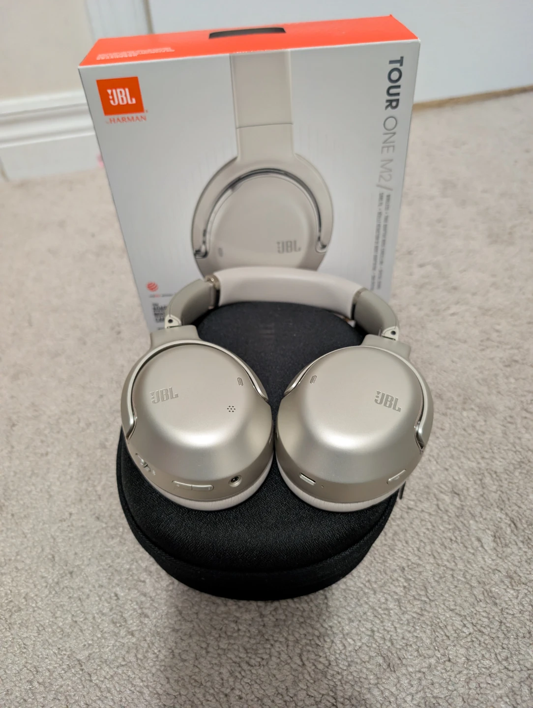 JBL Tour One M2 Wireless Bluetooth ANC Headphones - photo 2