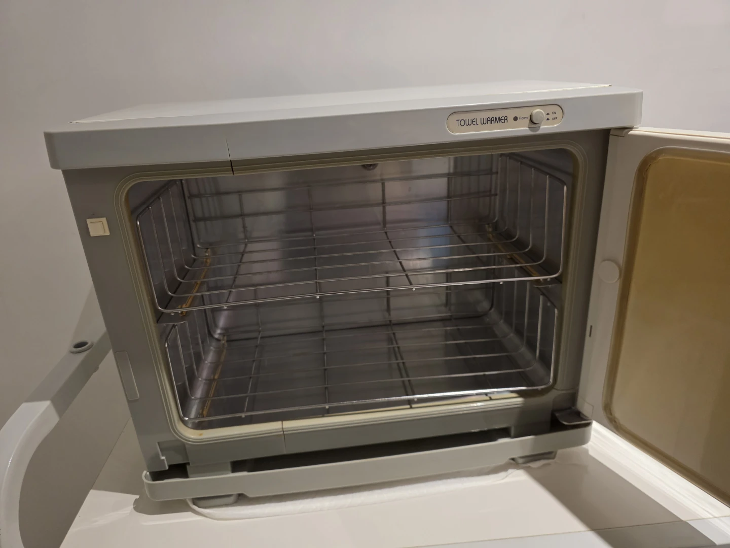UV Towel Warmer - photo 3