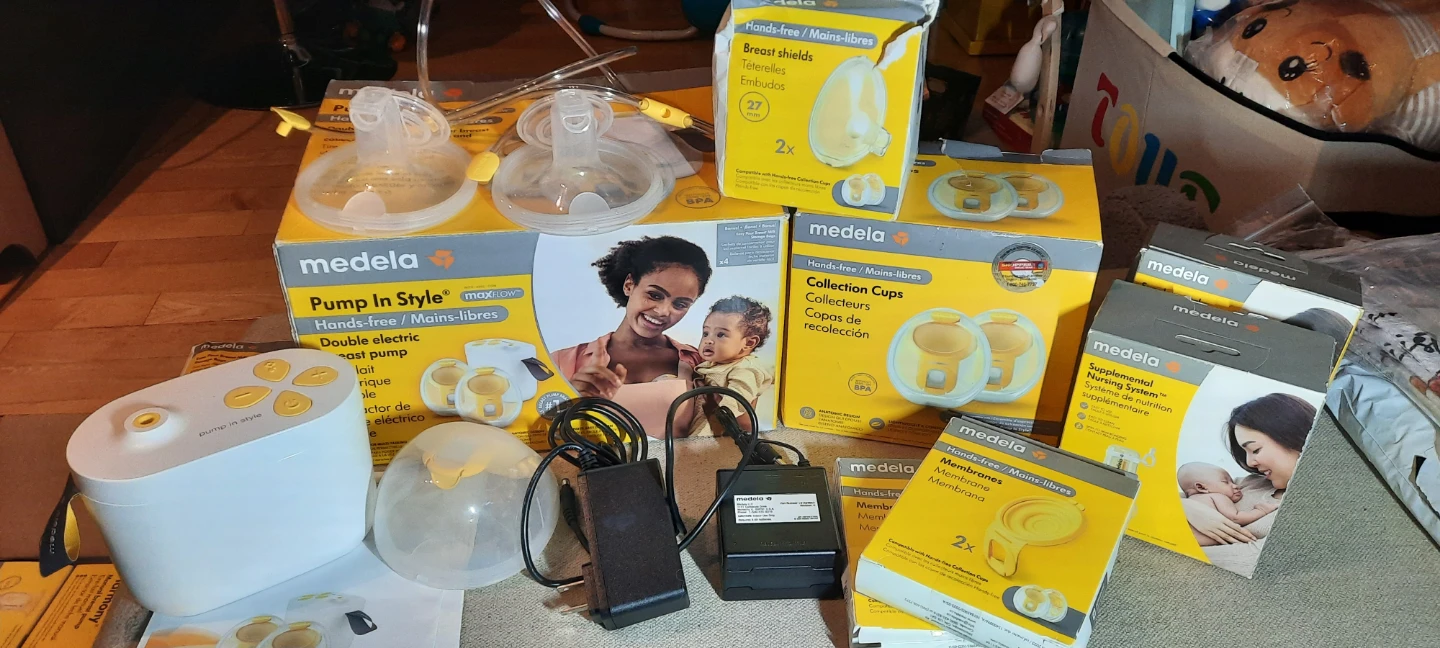 Medela Breast Pump Lot 🏆