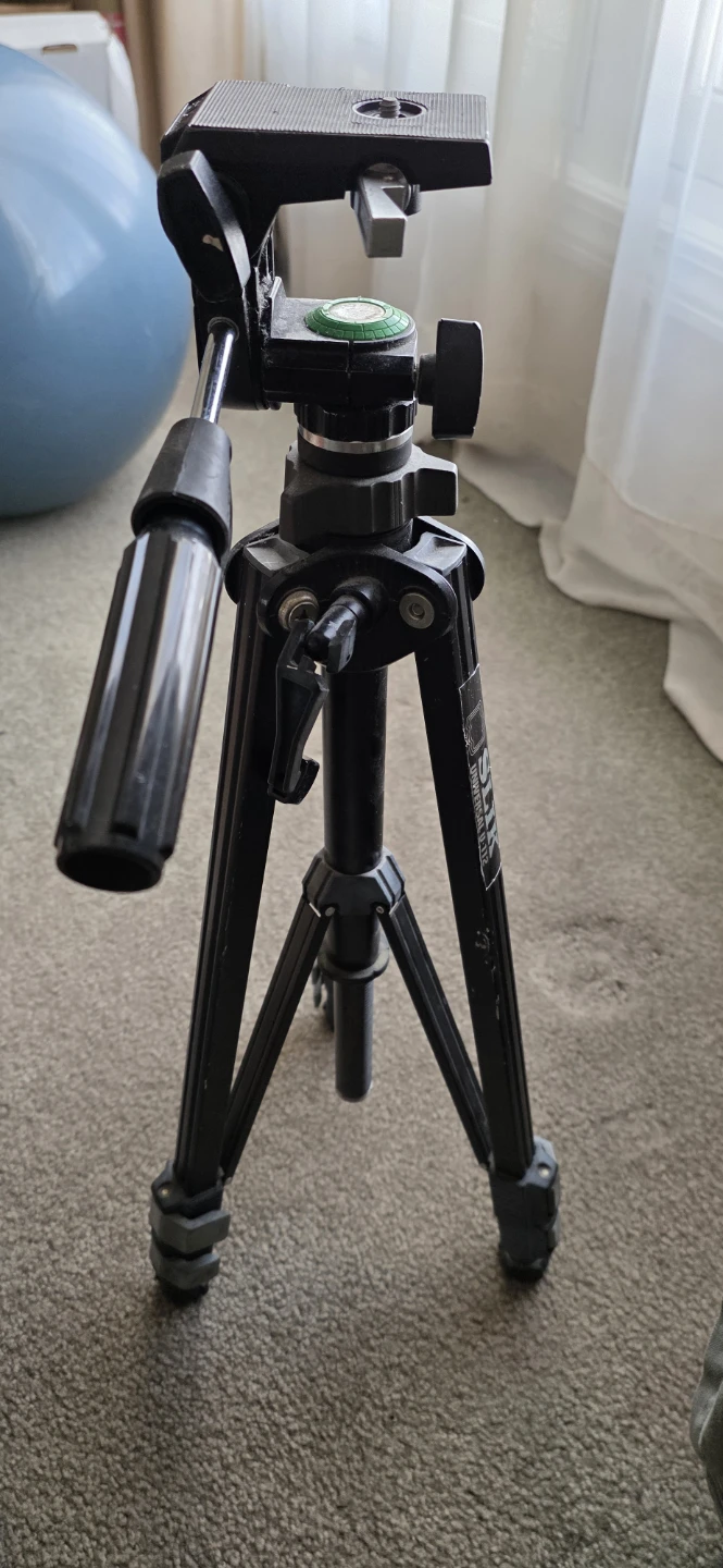 SLIK Professional Tripod - photo 2